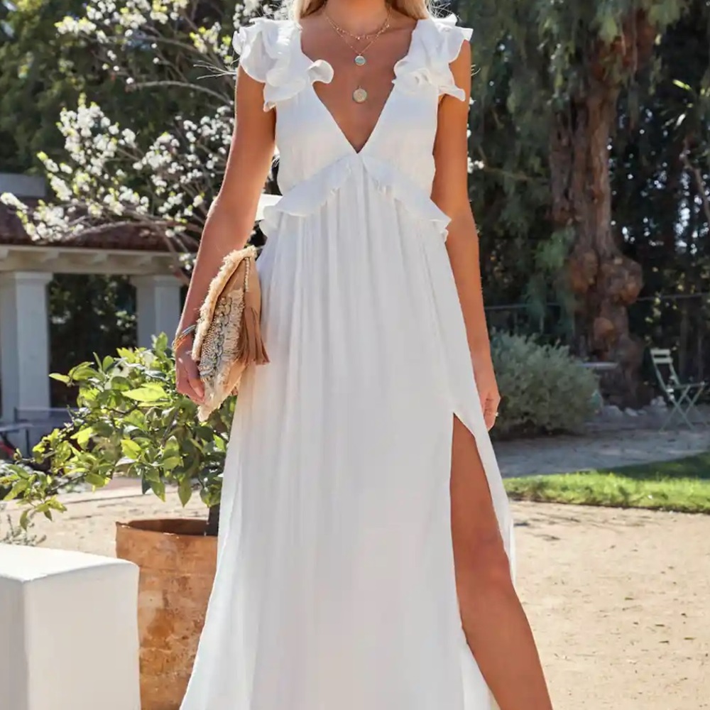 VICI Ruffle Maxi Dress in White, Size S